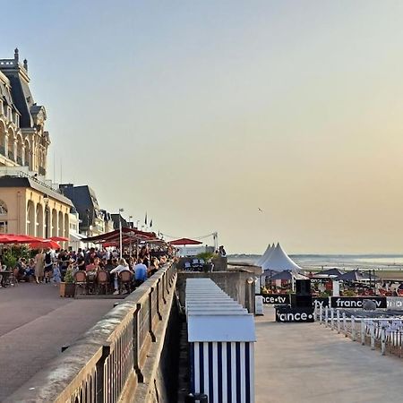 Studio Chic, Hyper Centre, 4 Minutes De La Plage Cabourg Exterior photo